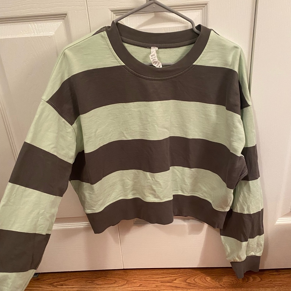 Lululemon Perfectly Oversized Cropped Crew Neck